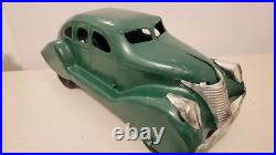 Restored Marx Sunny Side Service Station 1930s with 1930s Marx Lincoln Zypher