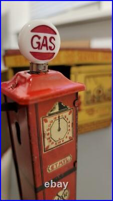 Restored Marx Sunny Side Service Station 1930s with 1930s Marx Lincoln Zypher