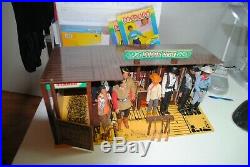 The Lone Ranger Rides Again Dodge City Playset -complete With 8 Figures