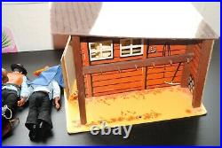 The Lone Ranger Rides Again Figures + Stables Nice Rare Playset