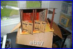 The Lone Ranger Rides Again Horse Stables Nice Playset In The Original Box