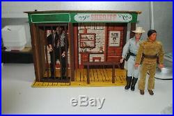 The Lone Ranger Rides Again Jail + Figures Nice Rare Playset