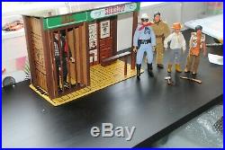 The Lone Ranger Rides Again Jail + Figures Nice Rare Playset