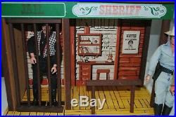 The Lone Ranger Rides Again Jail + Figures Nice Rare Playset