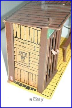 The Lone Ranger Rides Again Jail + Figures Nice Rare Playset