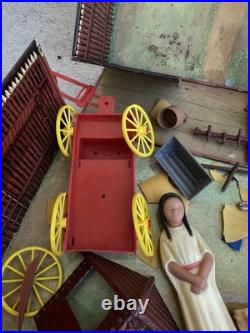VINTAGE 1968 Marx Carry-All Action Fort Apache Play Set 4685 Cowboys Indians