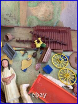 VINTAGE 1968 Marx Carry-All Action Fort Apache Play Set 4685 Cowboys Indians