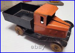 VINTAGE MARX SUNNY SIDE SERVICE STATION WithDUMP TRUCK
