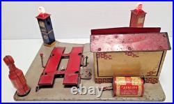 VINTAGE MARX SUNNY SIDE SERVICE STATION WithDUMP TRUCK