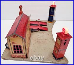 VINTAGE MARX SUNNY SIDE SERVICE STATION WithDUMP TRUCK