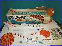 VINTAGE REMCO SKYDIVER SET PLAYSET AIRPLANE PLANE ACTION TOY With BOX MARX IDEAL