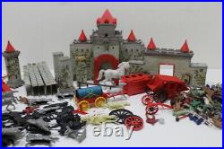 VINTAGE1960'S MARX ROBIN HOOD CASTLE SET PLAY SET 4718 and MORE