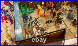 VIntage 1968 Marx Fort Apache Tin Litho Carry-All Play Set #4685 with Accessories VIntage 1968 Marx Fort Apache Tin Litho Carry-All Play Set #4685 with Accessories