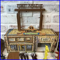 VTG 1950's Marx Fort Apache Stockade Series 5000 #3675 Play Set + Extras