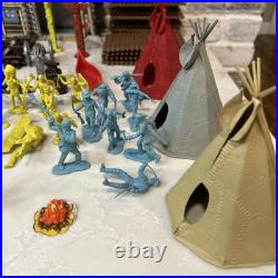 VTG 1950's Marx Fort Apache Stockade Series 5000 #3675 Play Set + Extras