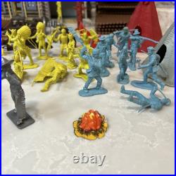 VTG 1950's Marx Fort Apache Stockade Series 5000 #3675 Play Set + Extras