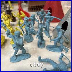 VTG 1950's Marx Fort Apache Stockade Series 5000 #3675 Play Set + Extras