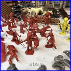 VTG 1950's Marx Fort Apache Stockade Series 5000 #3675 Play Set + Extras