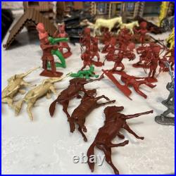 VTG 1950's Marx Fort Apache Stockade Series 5000 #3675 Play Set + Extras