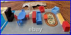 VTG 1950s MARX METAL 2 STORY COLONIAL DOLL HOUSE WithCOVERED PATIO & FURNITURE