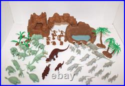 VTG 1971 Marx Dinosaurs Cavemen Prehistoric Play Set #3398 Plastic Toy USA w Box