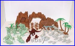 VTG 1971 Marx Dinosaurs Cavemen Prehistoric Play Set #3398 Plastic Toy USA w Box