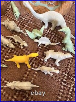 VTG 1971 Marx Prehistoric Play Set #3398 Good Condition with BOX