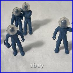 VTG 5 Tom Corbett Space Academy Figures Blue Spacemen with Original Helmets