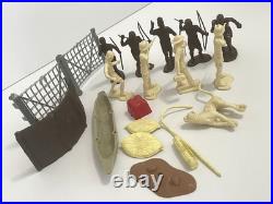 VTG Marx Daktari Playset Jungle Jim LOT of 19 Action Figures & Accesories