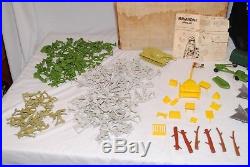 VTG Marx Navarone Playset 3412 with instructions, tons of extra's 100's of men