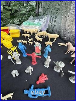 VTG Vintage Marx Modern Farm Tractor Animals People Variety Miniatures