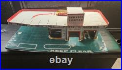Vintafe MARX 1950's Tin Litho Service Center Car Laundry Car Sales
