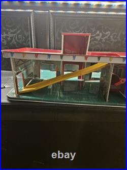 Vintafe MARX 1950's Tin Litho Service Center Car Laundry Car Sales