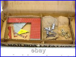 Vintage 1940's Marx Railroad Station No. 4409 Tinplate O Scale Playset Mint withBox