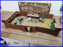 Vintage 1950's Marx Fort Apache Stockade Series 2000 #3682 Lots of Accessories