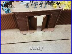 Vintage 1950's Marx Fort Apache Stockade Series 2000 #3682 Lots of Accessories