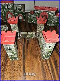 Vintage 1950's Marx Prince Valiant Castle With 5 Figures-Very Good