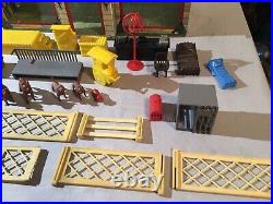 Vintage 1950's TIN LITHO MARX PET SHOP PLAYSET Accessories