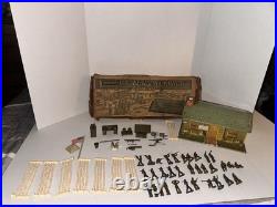 Vintage 1950s LOUIS MARX US ARMY TRAINING CENTER TOY SET WithORIGINAL BOX