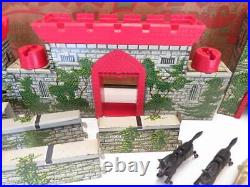 Vintage 1950s Marx Playset Medieval Caste Fort (b)