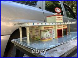 Vintage 1960's Marx Tin Litho Day & Nite Gas Service Station Center Lubritorium