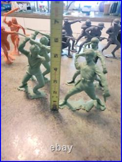 Vintage 1960s MARX TOYS USA 6 Plastic Soldiers Cavemen Cowboy 22pc Misc Lot