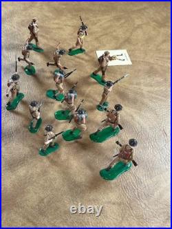 Vintage 1960s Marx Warriors of World World War II British Soldiers Lot of 14
