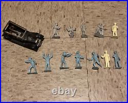 Vintage 1961 Marx The Untouchables Playset 4676 Parts Lot Figures and Car RARE