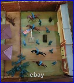 Vintage 1968 MARX Carry All Action Fort Apache Play Set # 4685