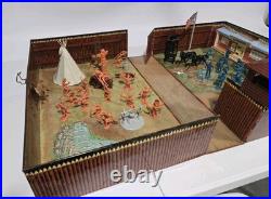 Vintage 1968 Marx Fort Apache Carry-All Playset 4685 Tin Litho Case Complete