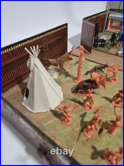 Vintage 1968 Marx Fort Apache Carry-All Playset 4685 Tin Litho Case Complete