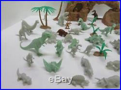 Vintage 1971 Marx Prehistoric Dinosaurs Play Set #3398 Complete Excellent Rare