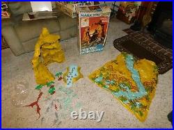 Vintage 1975 Marx Playset 3414 Prehistoric Mountain W / Original Box Rare