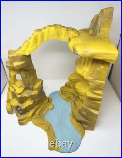 Vintage 1975 Marx Prehistoric Mountain Playset Commanche Pass 4 Pieces #3414